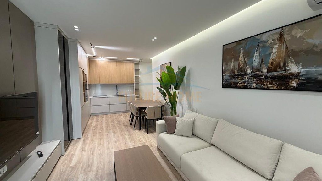 Affitto, Appartamento 2+1+2, Golden Tower Residence, Via Mine Peza