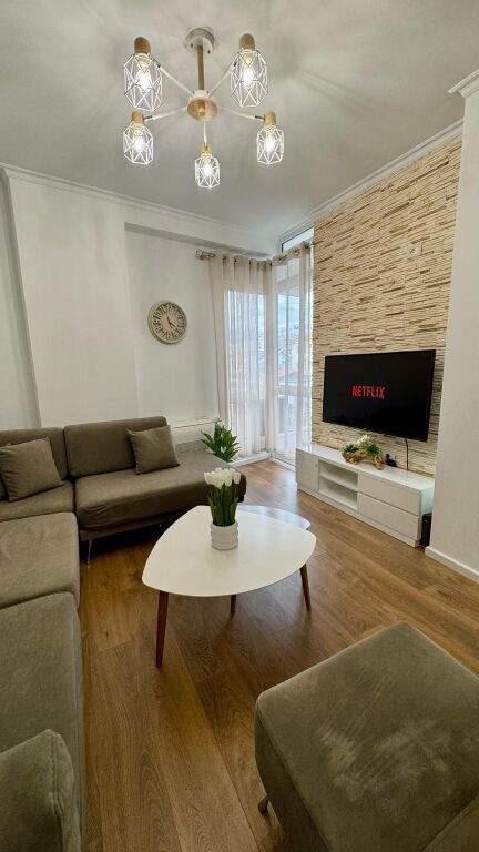 Apartament me qera 2+1 tek Fusha e Aviacionit