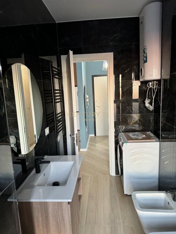 APARTAMENT 1+1 PER QIRA TEK TRIO TOWER !!