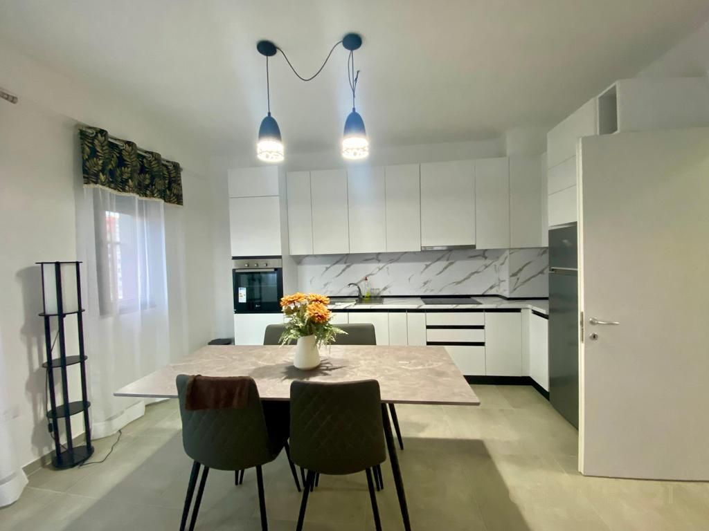 OASIS RESIDENCE RENT APARTMENT 2+1+2 706 € /Month 65,000 Lek /Month