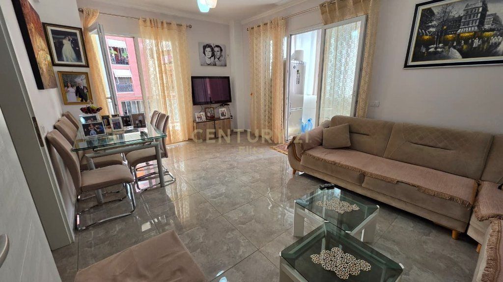 Apartament 1+1 per qira në zonen e Oxhakut, Karburant Elda ,Tiranë 540 € /Muaj 50,000 Lekë /Muaj
