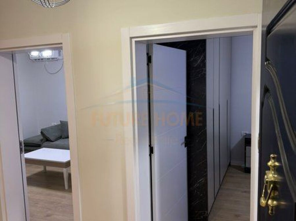 Shitet, Apartament 2+1, Rruga Ferit Xhajko, Tiranë.