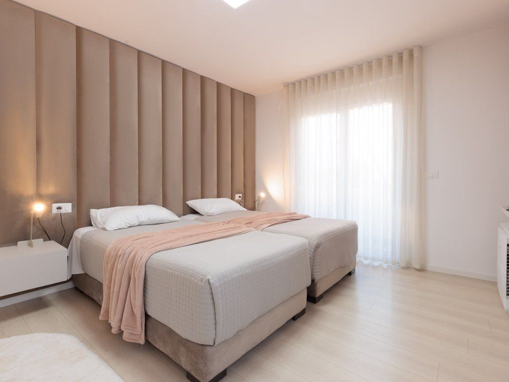 Shitet , Apartament 3+1, Rruga Mine Peza, Tiranë