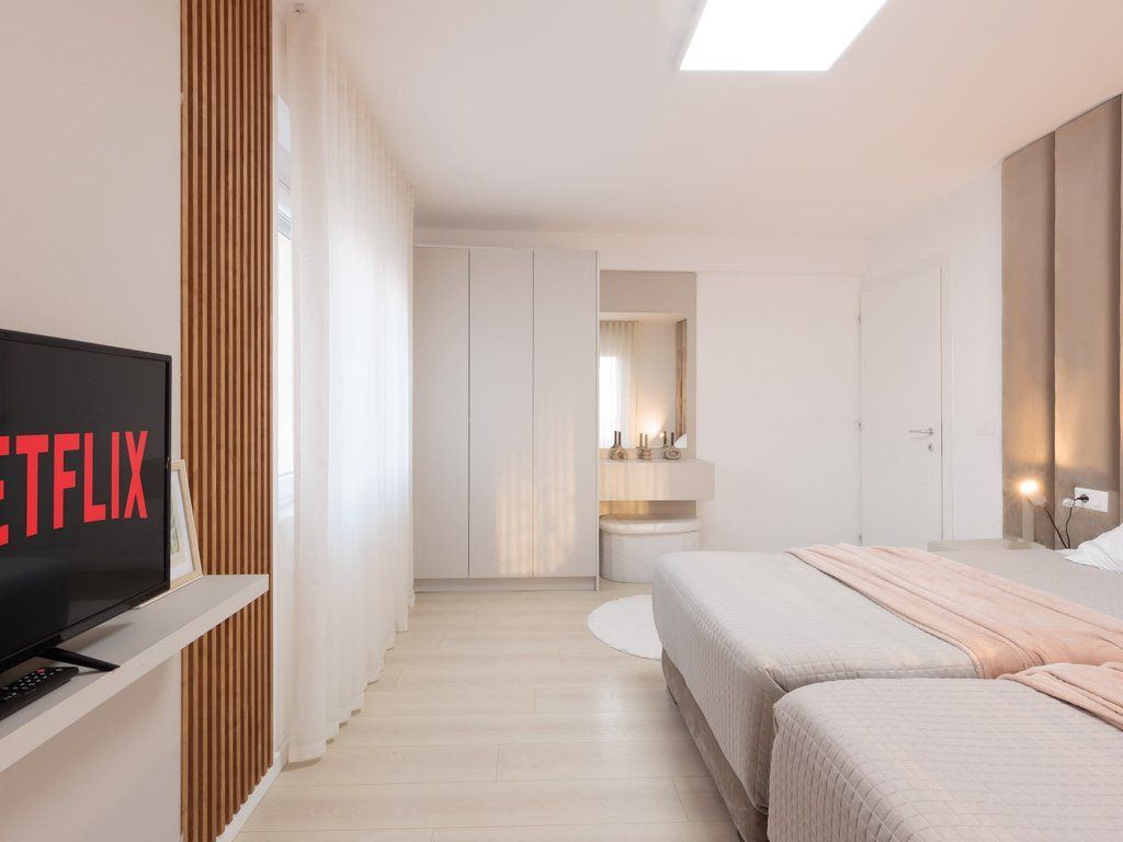 Shitet , Apartament 3+1, Rruga Mine Peza, Tiranë