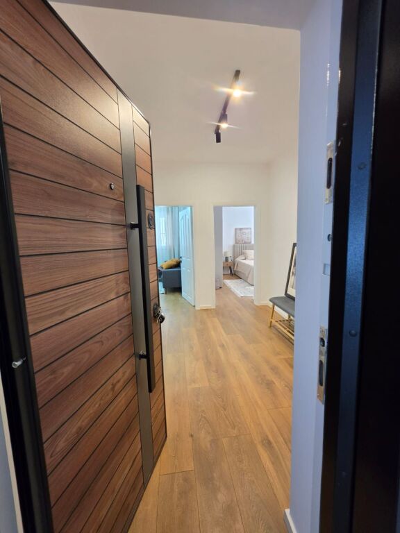 SHITET APARTAMENT 1+1 – RRUGA FERIT XHAJKO (TE ISH RESTORANT DURRËSI)