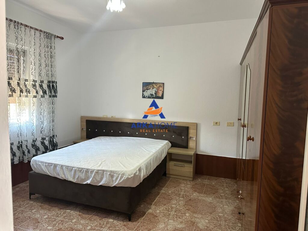 SI AFFITTA IL PRIMO PIANO DI UNA CASA PRIVATA 120 M2 "CASA ITALIA" 500 EURO