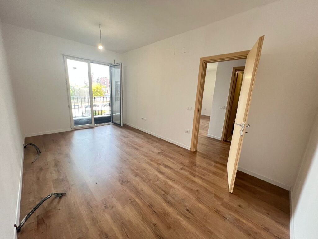 Zyre Me Qera 1+1 Tek 5 Maji (ID BZ211043) Tirane