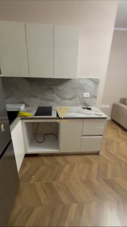 JEPET GARSONIERE 40 M2 ME QIRA NE FRESK 40.000 LEKE
