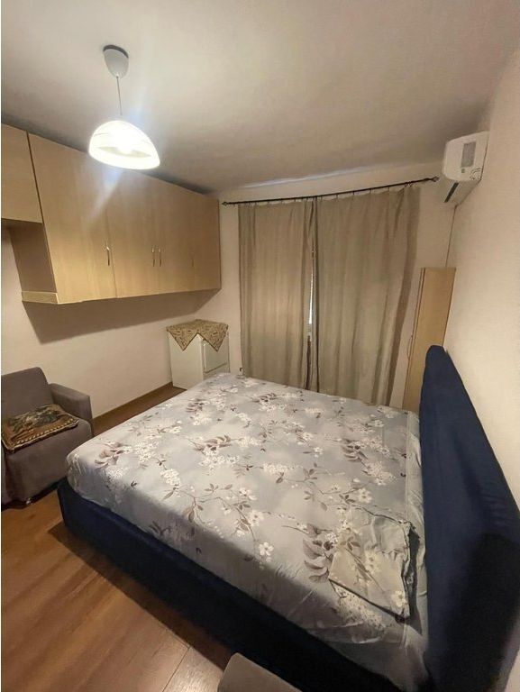 JEPET ME QIRA – APARTAMENT 1+1 | 50 m² 📍 Lulishtja “1 Maji” – Përballë ish-Ekspozitës 543 € /Muaj 50,000 Lekë /Muaj