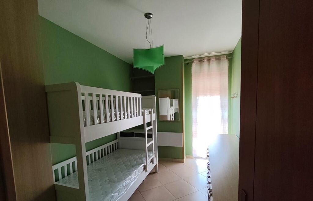 2+1 apartment for rent on Frosina Plaku Street, near Mondial ID 5420