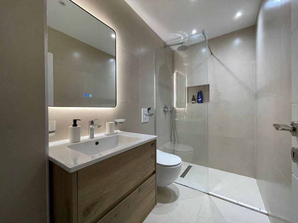 APARTAMENT ME QERA 2+1 MYSLYM SHYRI 100.000 LEKE FH-90588