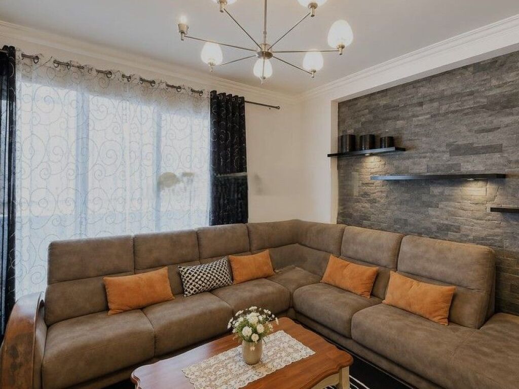 🏡 **JEPET ME QIRA 2+1+2 – DON BOSKO, TIRANË**