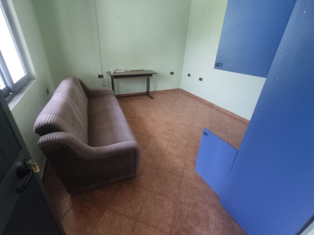 Affittasi villa su 4 piani in Via Elbasanit   ID 5415