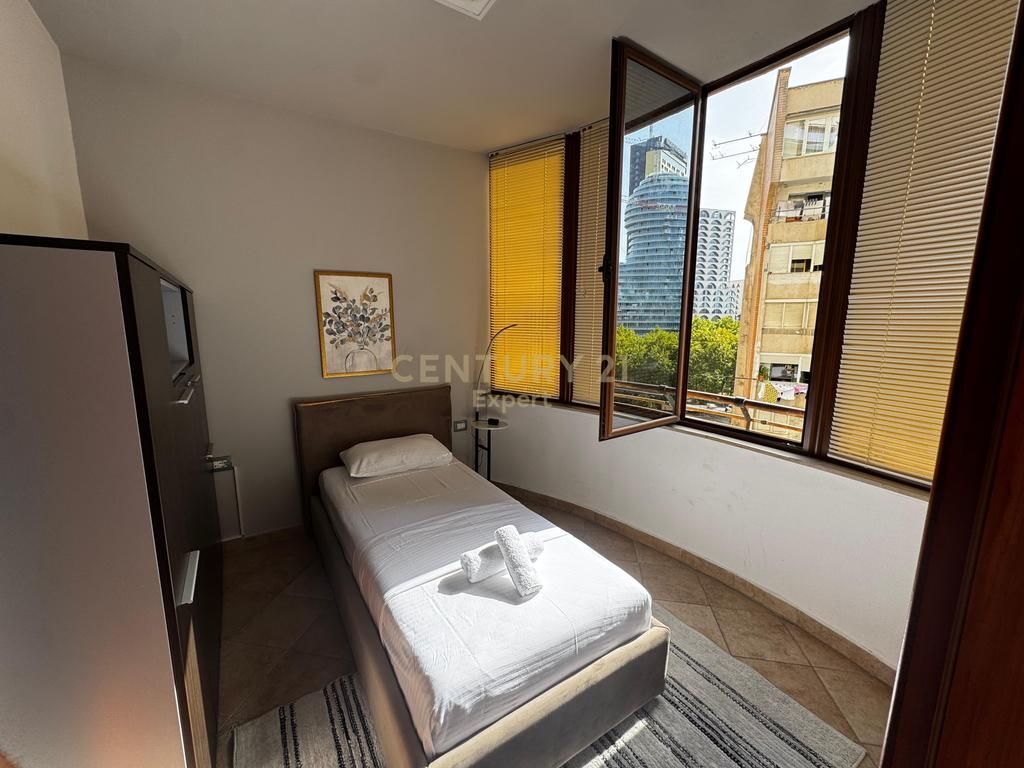 APARTMENT 2+1 FOR RENT IN THE CENTER !!! 860 € /Month 80,000 Lek /Month