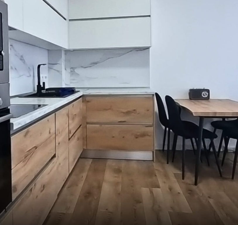 Jepet apartament 2+1+2 me qira tek ish Hipoteka , Rruga Jordan Misja , Rruga Don Bosko , Bulevardi i Ri .
