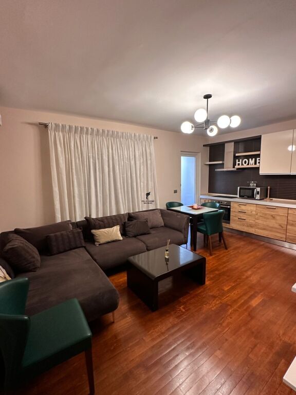 APARTAMENT ME QERA 2+1 XHAMLLIK 65.000 LEKE FH-90651