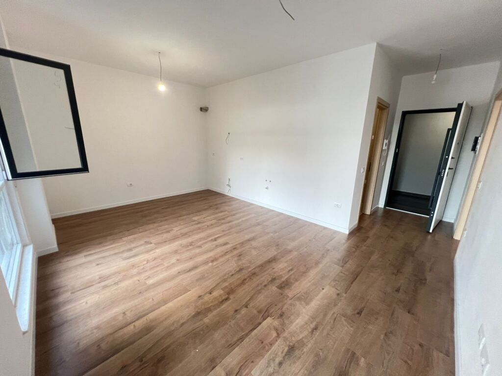 Zyre Me Qera 1+1 Tek 5 Maji (ID BZ211043) Tirane