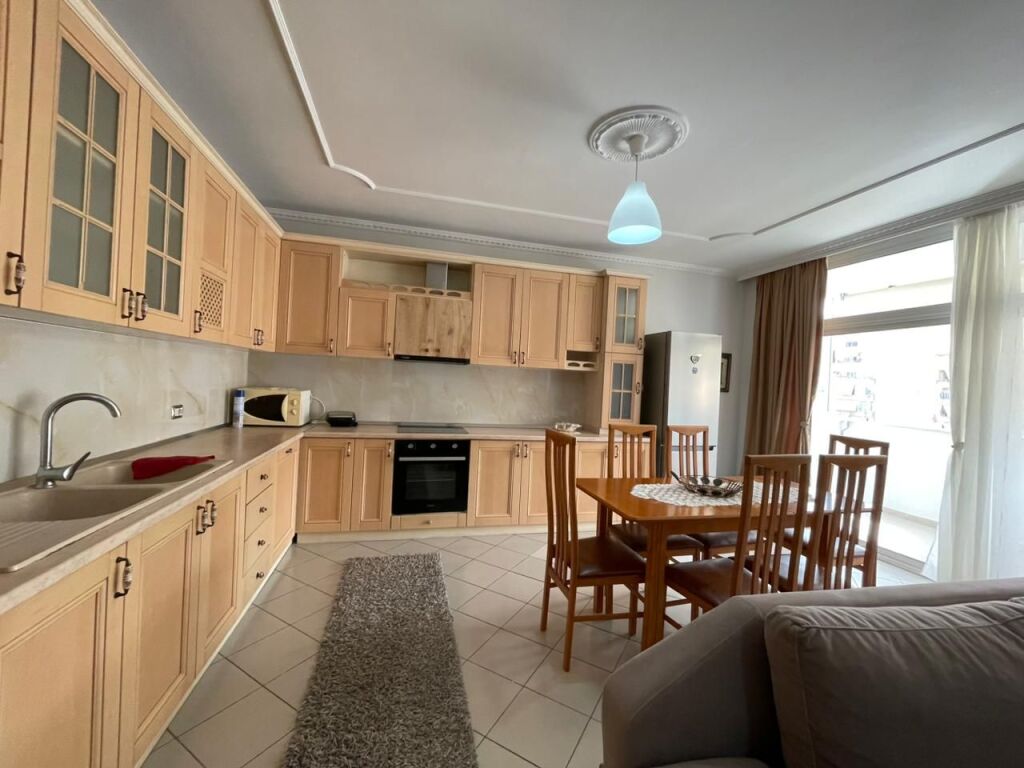 Apartament 2+1 per shitje tek Komuna e Parisit.