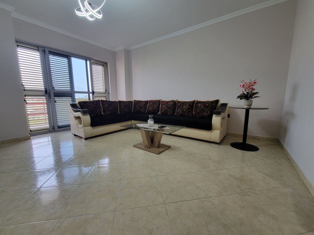 Apartament 3+1+2 per shitje Selite