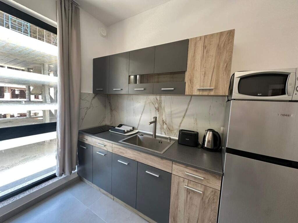 🏡 SHITET APARTAMENT 1+1 – MAL I ROBIT, DURRËS
