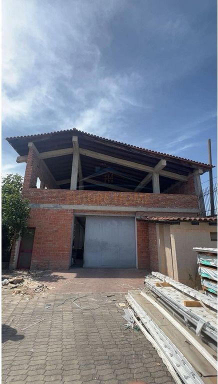 In vendita, Edificio, Strada Industriale, Tirana