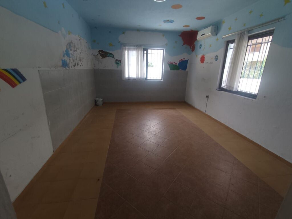 Affittasi villa su 4 piani in Via Elbasanit   ID 5415