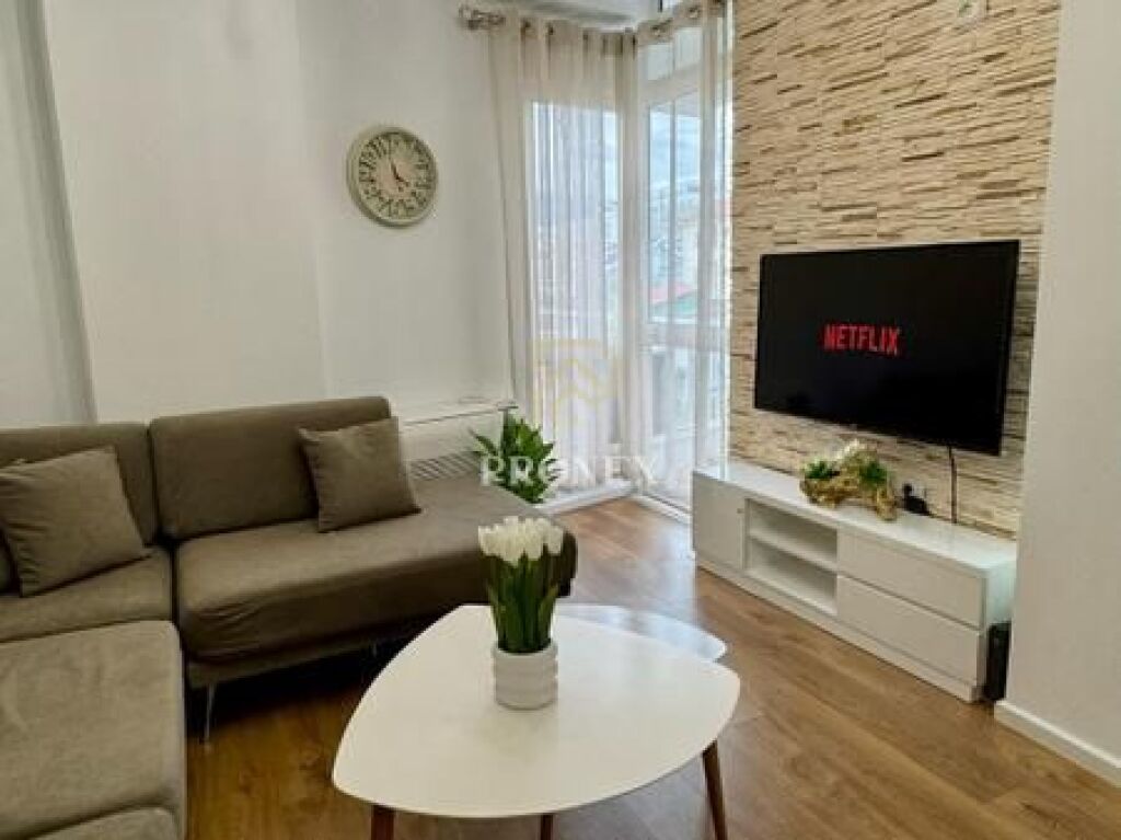 Apartament me qera 2+1 tek Fusha e Aviacionit
