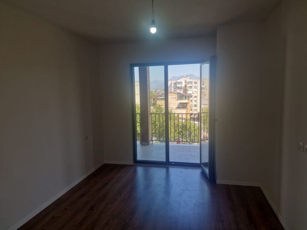 Apartament 2+1+2 per qera per Zyra rruga Dritan Hoxha !