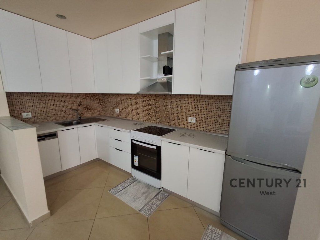 For Rent Apartment 3+1+2 – “Margarita Tutulani” Street, near “Petro Nini” High School 1,000 € /Month