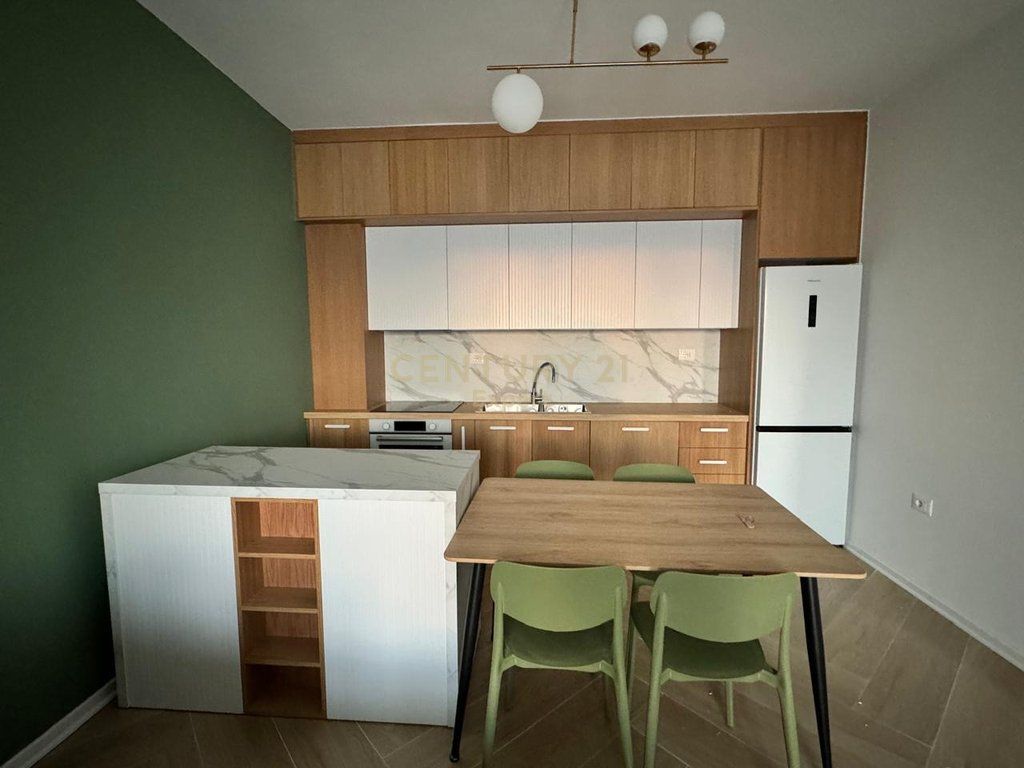 APARTAMENT 1+1 PER QIRA TEK TRIO TOWER !!