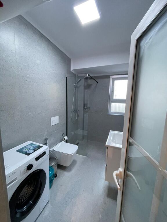 SHITET APARTAMENT 1+1 – RRUGA FERIT XHAJKO (ISH RESTORANT DURRËSI)