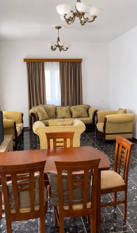 Jepet apartament 2+1 me qira tek Ish Tregu Elektrik , Rruga Todi Shkurti , Rruga Ali Demi .