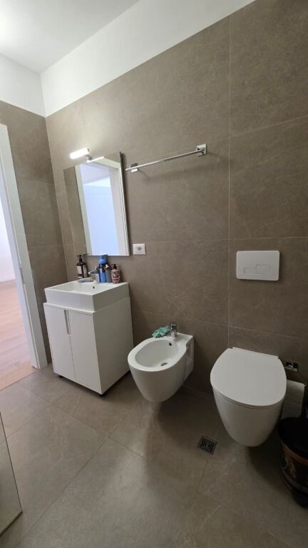 Rent, Apartment 2+1+2+Parking Space, Selvia, Tirana.