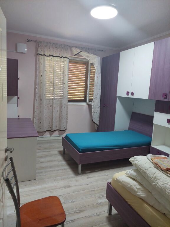 Vile Me Qera 2+1 Tek Tregu Elektik (ID BV22693) Tirane
