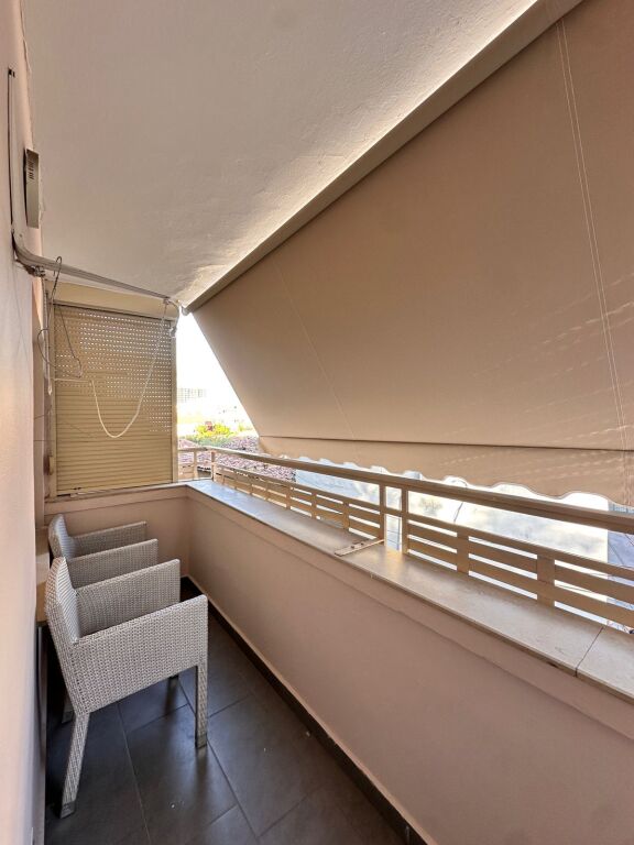 Apartament shume i mire 2+1 ne  Xhamllik prane pasticeri Titos.