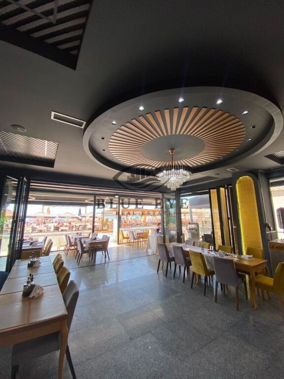 Restorant & Piceri me Qira – Plazh, Vijë e Parë me Detin