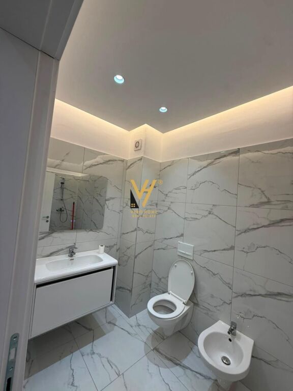 JEPET APARTAMENT 1+1+BLK ME QIRA TE RR.DRITAN HOXHA 65.000 LEKE