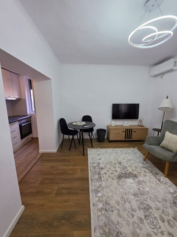 SHITET APARTAMENT 1+1 – RRUGA FERIT XHAJKO (TE ISH RESTORANT DURRËSI)