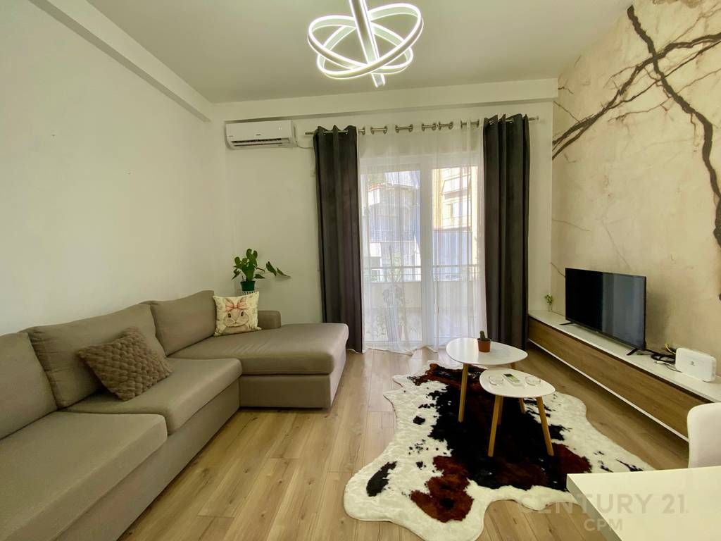 TEK LIQENI THATE JAPIM ME QIRA APARTAMENT MODERN 1+1 707 € /Muaj 65,000 Lekë /Muaj