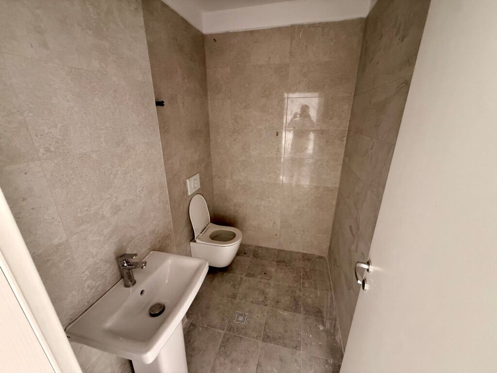 📣 SHITET Ambient Biznesi (Dyqan) 📍 Prane Komunes Se Parisit ✨