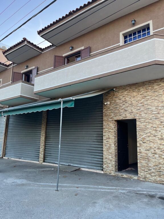 Casa privata in affitto a Fier (Sheq i Vogel)