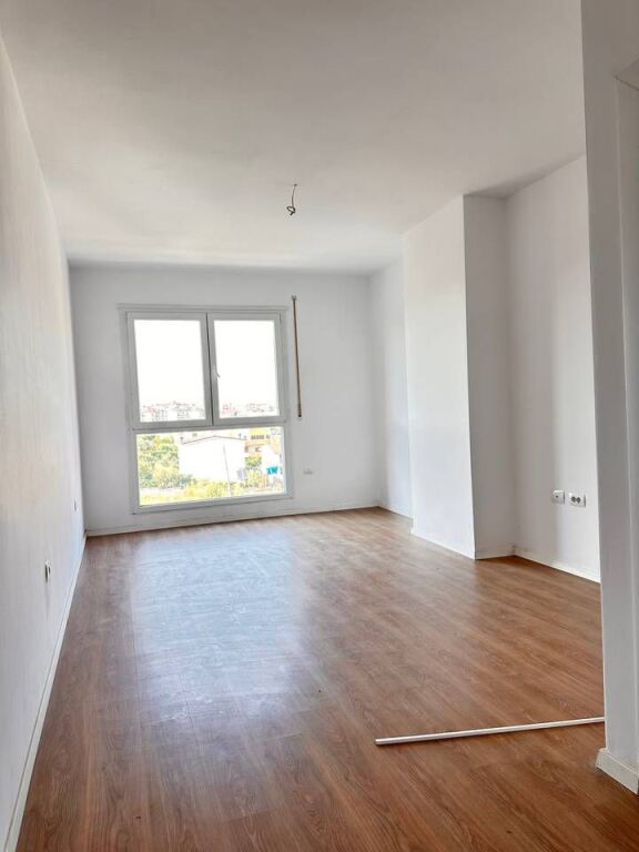 Shitet apartament 1+1 tek Rezidenca Color Splash , Paskuqan .
