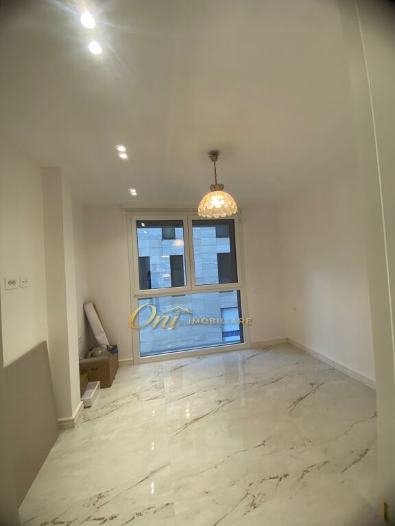 LIQENI I THATE, AMBIENTE UFFICIO 120M2 IN AFFITTO