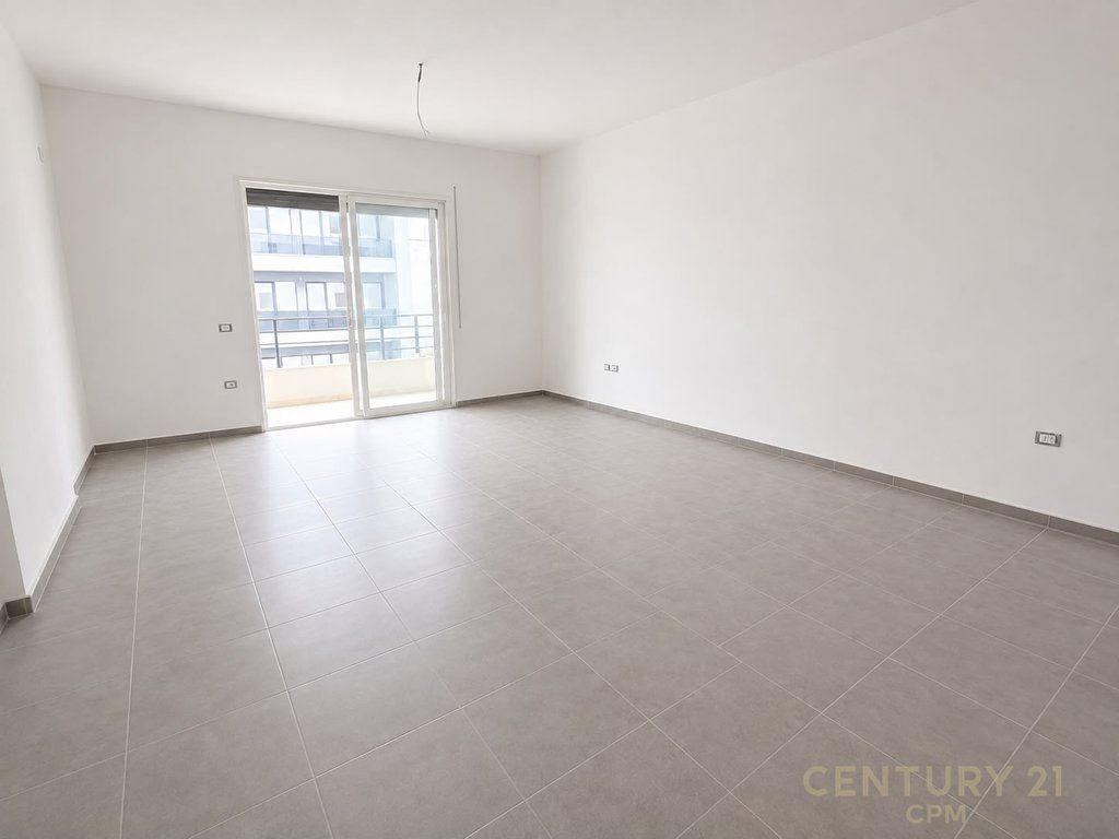 PRANE LUNGOMARE SHESIM APARTAMENT 2+1 + POST PARKIMI EKSTRA 190,800 €