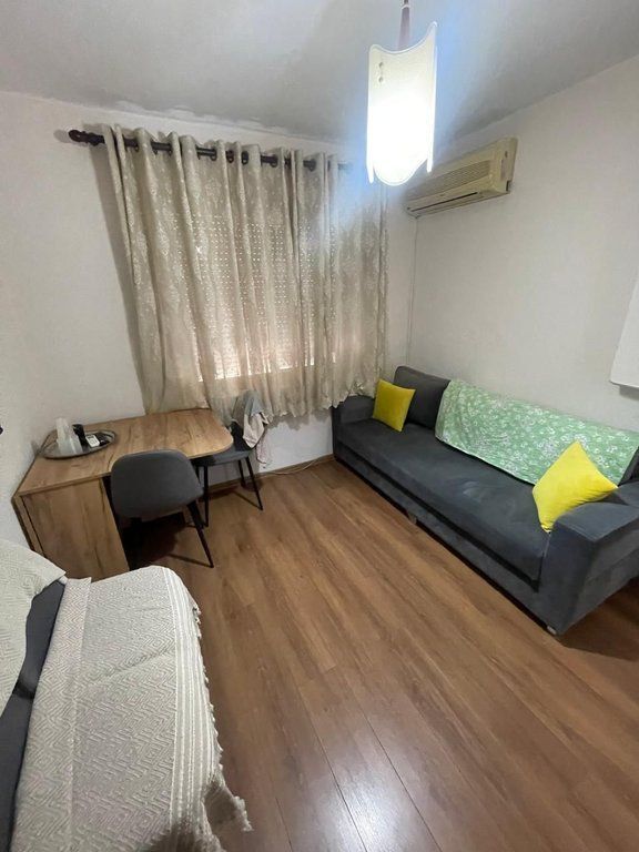 Apartament 1+1 📍 Përballë ish Ekspozitës