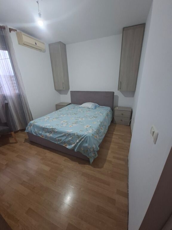 Jepet me qira 2+1+1 FUSHA E AVIACIONIT 65.000 leke