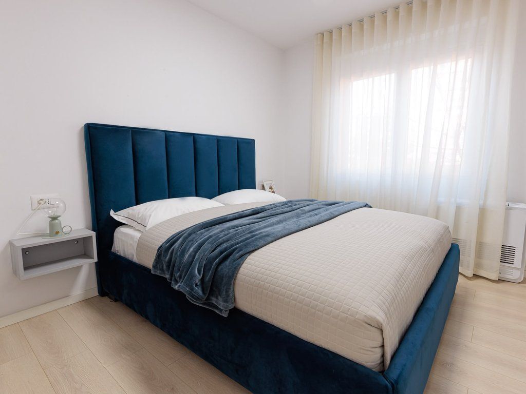 Shitet , Apartament 3+1, Rruga Mine Peza, Tiranë