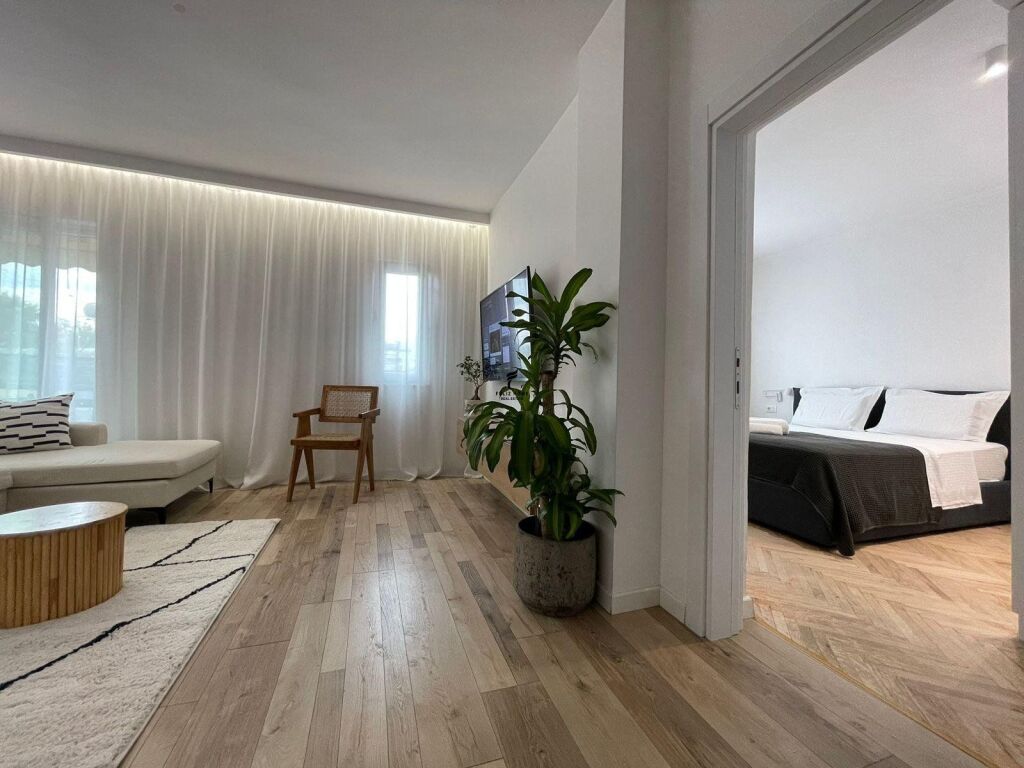 APARTAMENT ME QERA 2+1 MYSLYM SHYRI 100.000 LEKE FH-90588