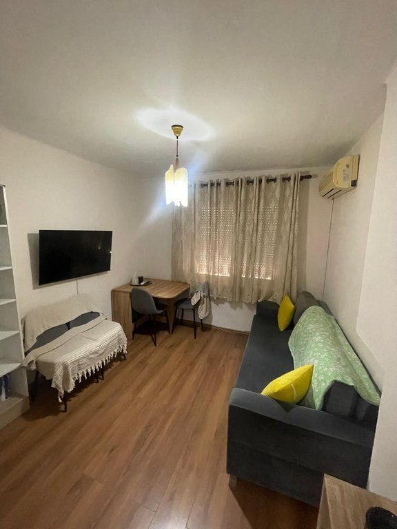 JEPET ME QIRA – APARTAMENT 1+1 | 50 m² 📍 Lulishtja “1 Maji” – Përballë ish-Ekspozitës