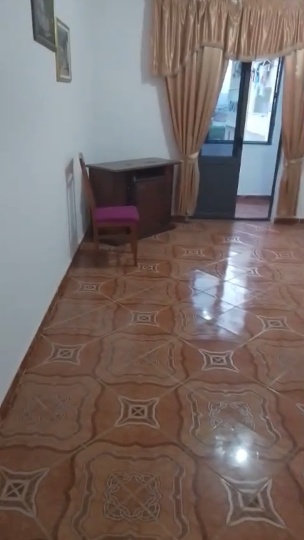 Apartament 2+1 per qera bosh tek Rruga E burgut !
